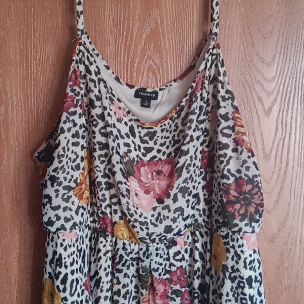 Beautiful leopard print dress from torrid